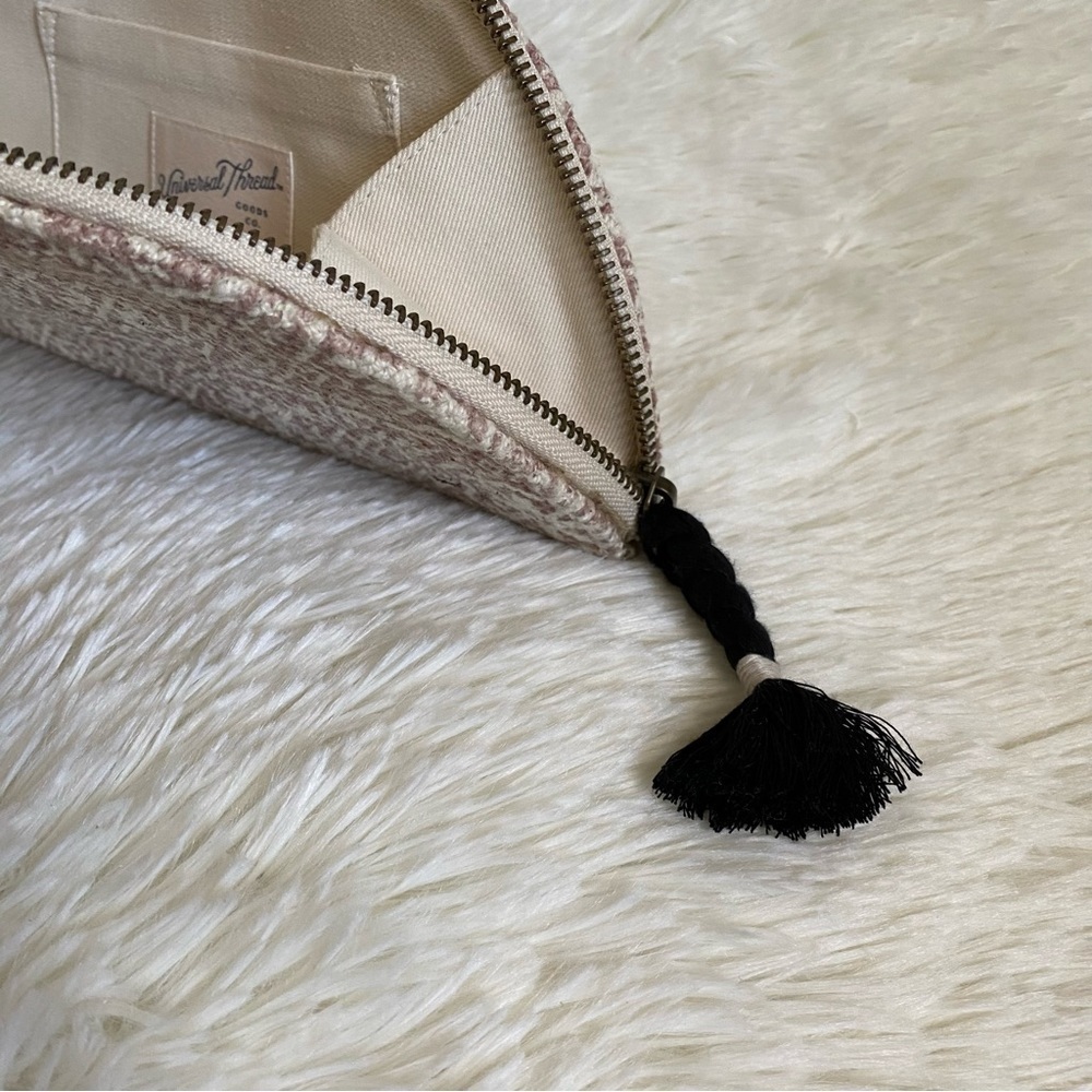 Universal Thread | Bohemian Half Circle Clutch Bag - Picture 4 of 7